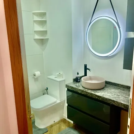 3 Bedroom Centro Marbella, 300 M From شقة ماربيا