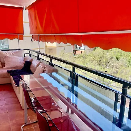 3 Bedroom Centro Marbella, 300 M From
