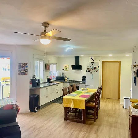 شقة 3 Bedroom Centro Marbella, 300 M From *
