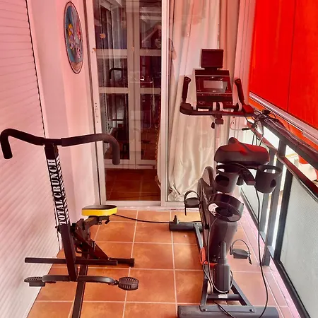 3 Bedroom Centro Marbella, 300 M From شقة *